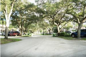 1940 Bayberry Dr, Pembroke Pines, FL 33024, Sold 08/16/21