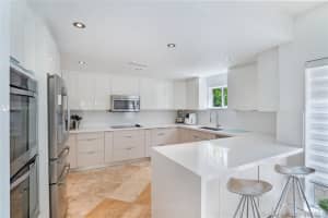 1831 W Oak Haven Cir, Miami, FL 33179, Sold 01/28/22