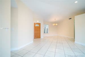 18926 NW 63rd Ct Cir, Hialeah, FL 33015, Sold 08/26/21
