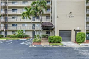 7740 NW 50th St, Lauderhill, FL 33351, Sold 08/13/21