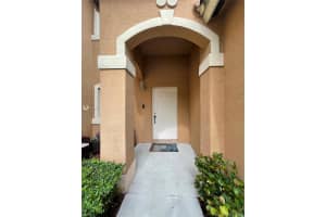 985 SW 147th Ct, Miami, FL 33194, Sold 10/20/21