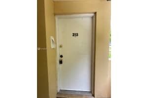 8810 Fontainebleau Blvd, Miami, FL 33172, Sold 08/05/21