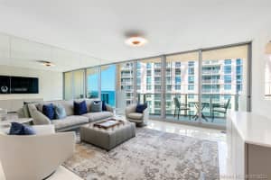 1455 Ocean Dr, Miami Beach, FL 33139, Sold 12/01/21