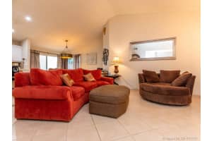 9934 NW 32nd St, Doral, FL 33172, Sold 11/05/21