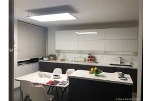 5660 Collins Ave #8d, Miami Beach, FL 33140, Sold 12/03/21