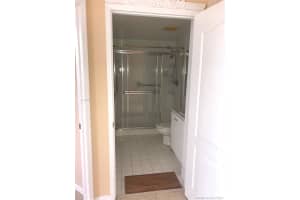 5077 NW 7th St, Miami, FL 33126, Sold 08/05/21