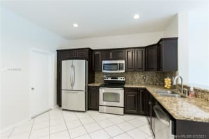 1900 Madeira Dr, Weston, FL 33327, Sold 08/16/21
