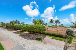 2555 Collins Ave, Miami, FL 33140, Sold 09/02/21