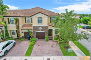 8755 NW 116 Ct, Doral, FL 33178, Sold 09/02/21