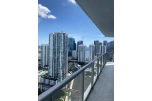 185 SW 7th St 12th floor, Miami, FL 33130, Sold 08/26/21