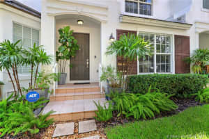 7673 SW 54th Ct, Miami, FL 33143, Sold 10/15/21