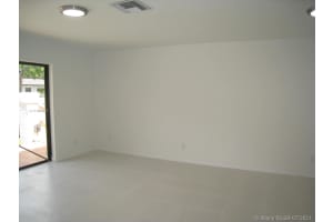 11635 NW 11th St, Pembroke Pines, FL 33026, Sold 09/10/21