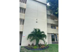 922 NE 199th St, Miami, FL 33179, Sold 12/23/21