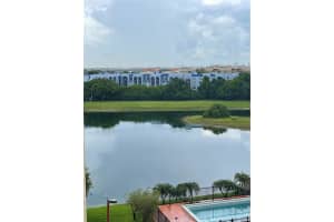 9686 Fontainebleau Blvd, Miami, FL 33172, Sold 03/23/22