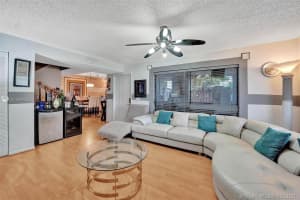 9470 NW 48th St, Sunrise, FL 33351, Sold 08/31/21