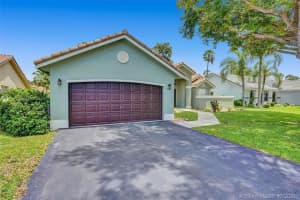 12483 SW 8th Ct, Davie, FL 33325, Sold 08/30/21