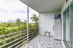 600 NE 14th Ave, Hallandale Beach, FL 33009, Sold 08/04/21