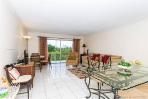 600 NE 14th Ave, Hallandale Beach, FL 33009, Sold 08/04/21