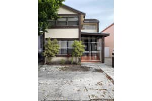 868 W 39th Pl, Hialeah, FL 33012, Sold 10/28/21