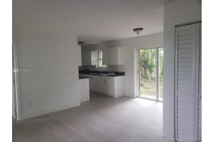 125 SW 18th Ave, Homestead, FL 33030, Sold 09/03/21