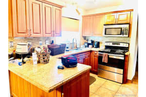 8125 NW 187th Terrace, Hialeah, FL 33015, Sold 10/25/21