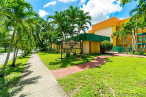 606 W 81st St, Hialeah, FL 33014, Sold 09/03/21