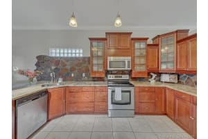 12166 NW 35th St, Sunrise, FL 33323, Sold 10/08/21
