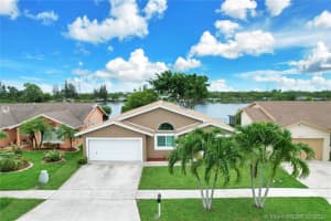 10151 SW 15th Pl, Davie, FL 33324, Sold 08/31/21
