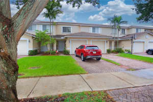 8986 Chambers St, Tamarac, FL 33321, Sold 09/02/21