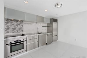 1040 Biscayne Blvd, Miami, FL 33132, Sold 11/05/21