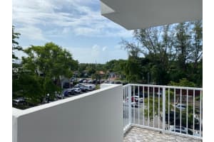 1300 NE Miami Gardens Dr #407e, Miami, FL 33179, Sold 10/07/21