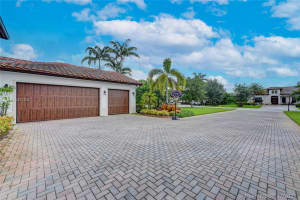 4415 Parkside Rd, Davie, FL 33328, Sold 09/23/21