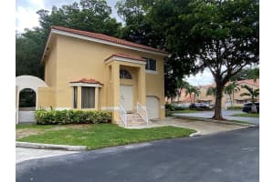 11297 Lakeview Dr, Coral Springs, FL 33071, Sold 03/07/22