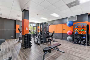 10 Edgewater Dr, Coral Gables, FL 33133, Sold 01/25/22