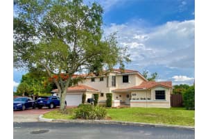 15570 SW 46th Ln, Miami, FL 33185, Sold 08/26/21