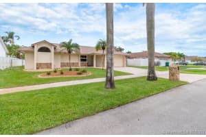 1111 SW 128th Dr, Davie, FL 33325, Sold 09/02/21