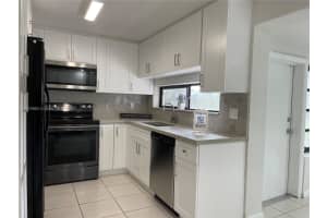 5704 Cody St, Hollywood, FL 33021, Sold 11/30/21