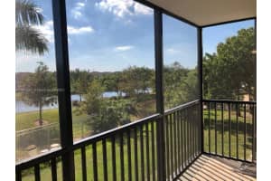 900 NE 195th St, Miami, FL 33179, Sold 02/02/22