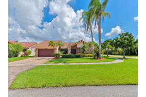 10401 NW 7th St, Plantation, FL 33324, Sold 10/07/21
