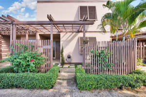 1033 NW 124th Ave, Pembroke Pines, FL 33026, Sold 09/10/21