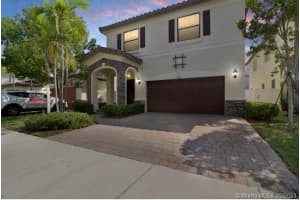 8841 W 34th Ct, Hialeah, FL 33018, Sold 11/01/21