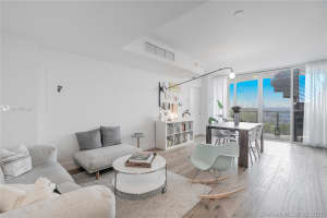 2155 Washington Ct, Miami Beach, FL 33139, Sold 10/14/21