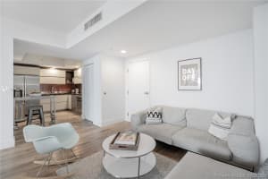 2155 Washington Ct, Miami Beach, FL 33139, Sold 10/14/21