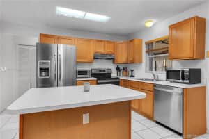 5212 Fox Trce, West Palm Beach, FL 33417, Sold 08/31/21