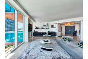 500 South Pointe Dr, Miami Beach, FL 33139, Sold 11/30/21
