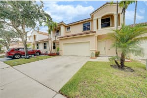 811 NW 130th Ave, Pembroke Pines, FL 33028, Sold 09/10/21