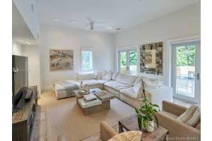 279 Galeon Ct, Coral Gables, FL 33143, Sold 12/15/21