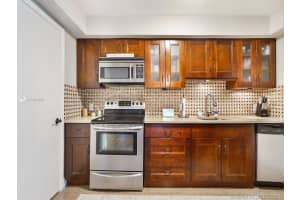 8401 SW 107th Ave #325e, Miami, FL 33173, Sold 08/24/21