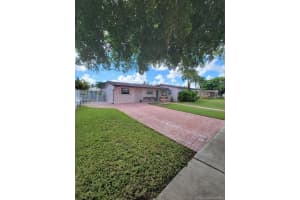17415 NW 86th Ave, Hialeah, FL 33015, Sold 11/05/21