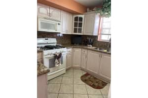 17415 NW 86th Ave, Hialeah, FL 33015, Sold 11/05/21